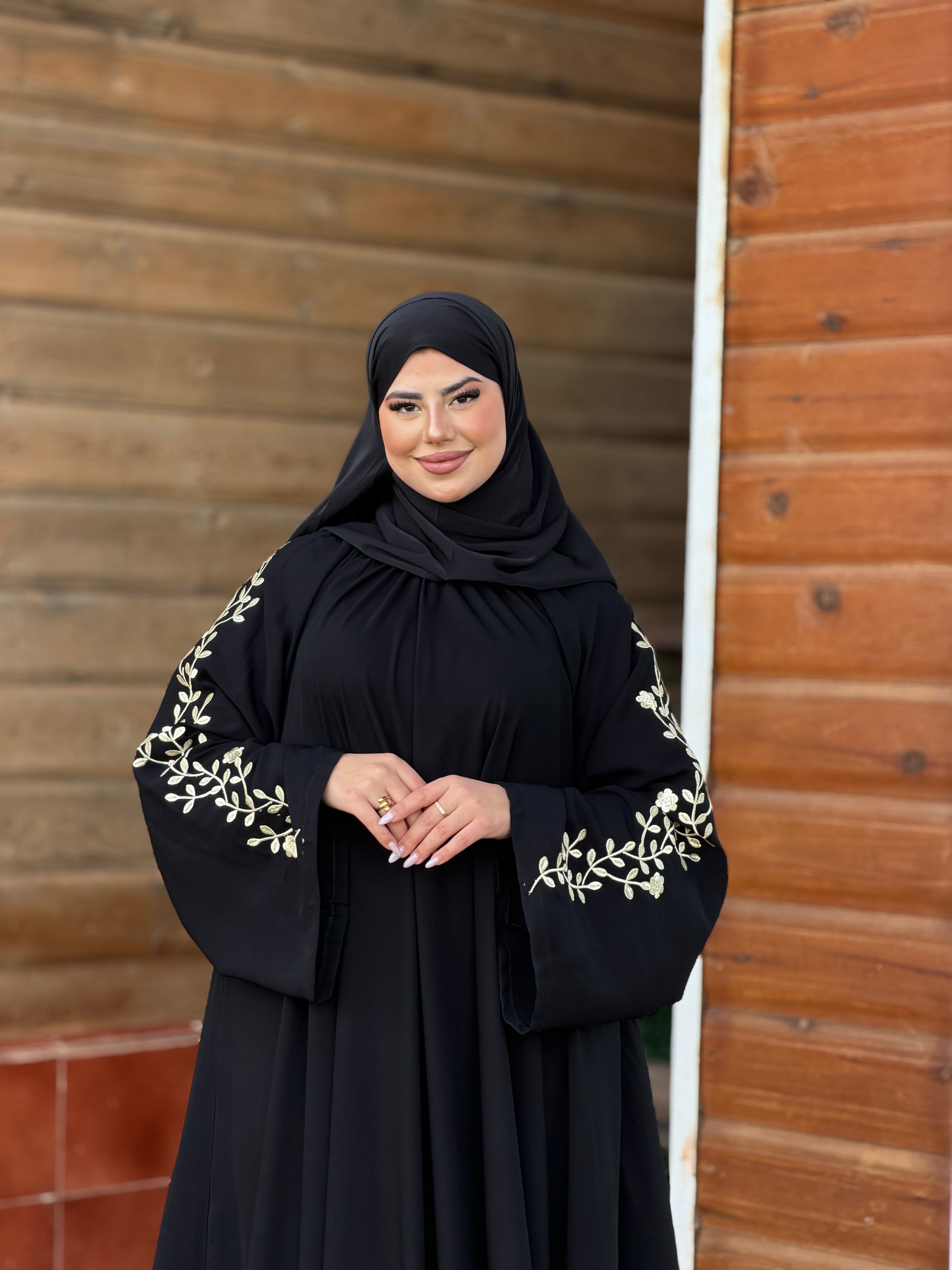 ✨ عباءة سلطانة