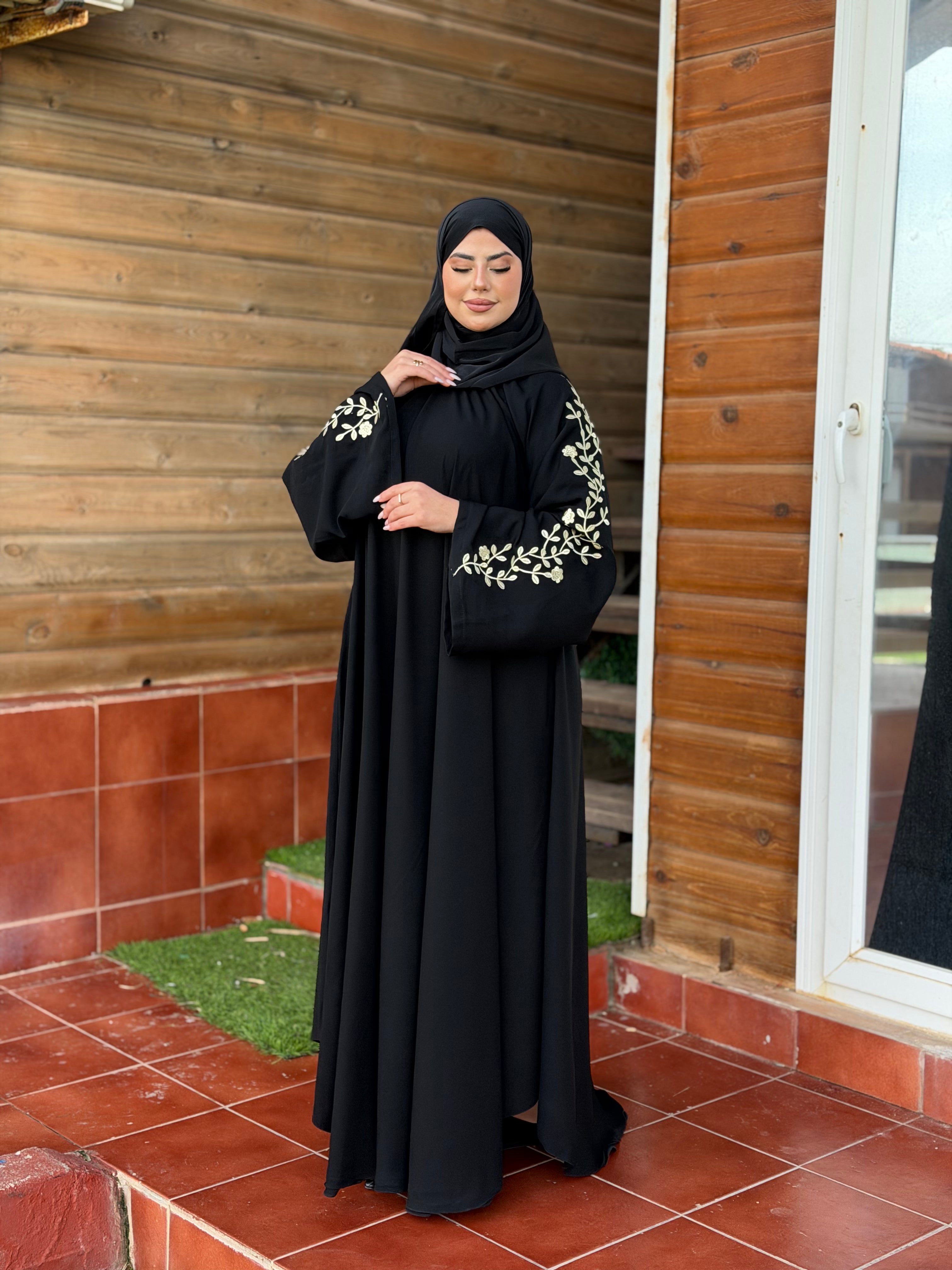 ✨ عباءة سلطانة